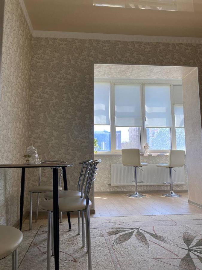 Apartments Koryatovichi Street Камианец-Подилский Екстериор снимка